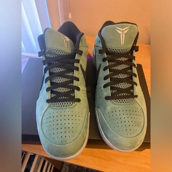 Nike Kobe 4 Protro Girl Dad Men Size 11.5 NEW